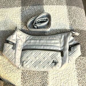 EUC - Lug Cha Cha in Cloud Grey